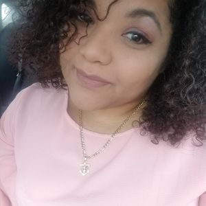 Meet your Posher, Dania